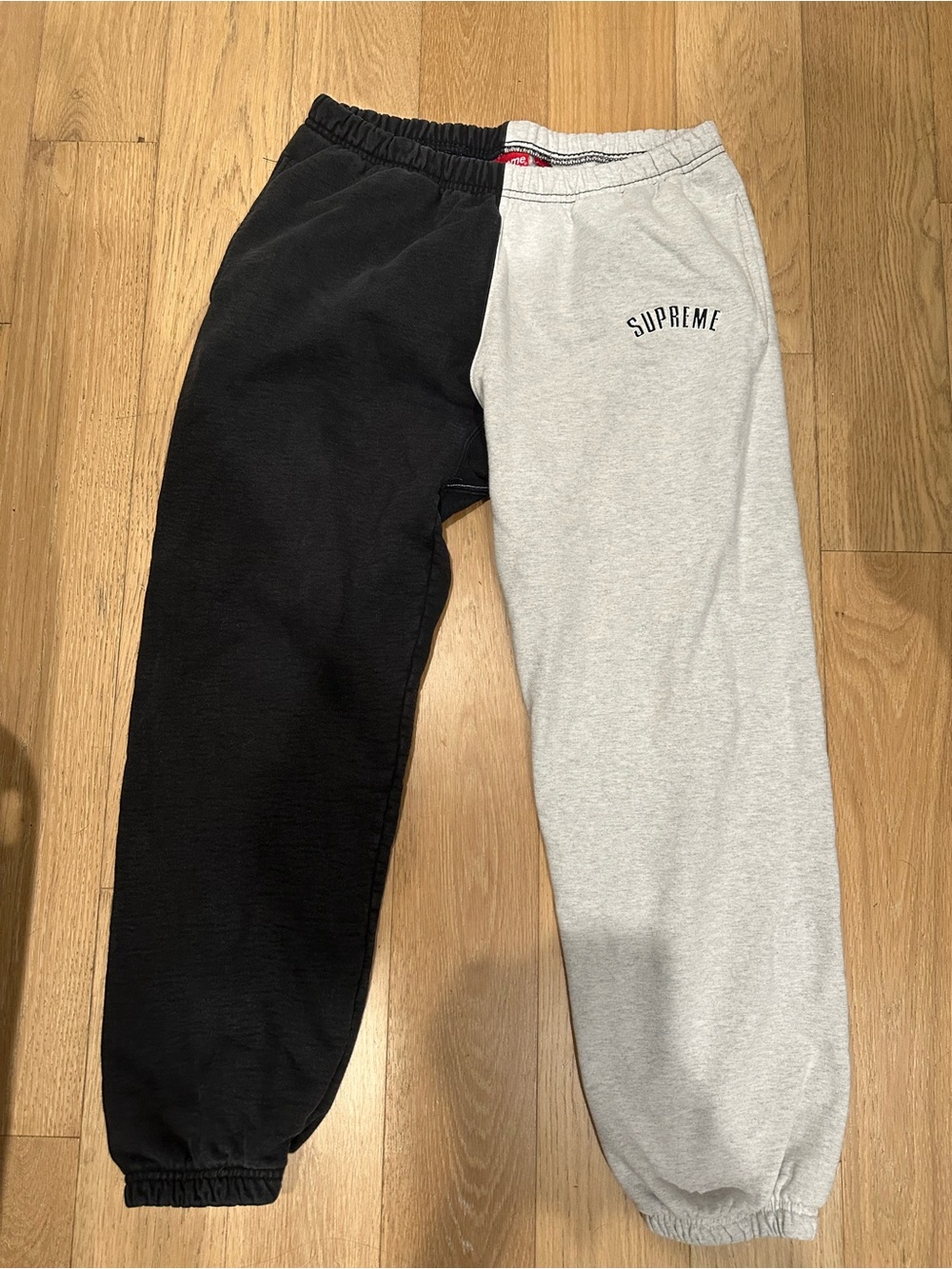 Supreme Split Sweatpants Pants Lounge Size Medium Black Grey Logo Men’s FW18